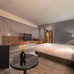 Hilton Hotel 5*