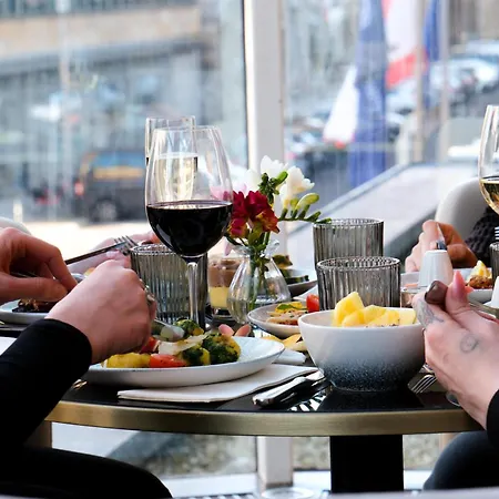 Отель Hilton 5*