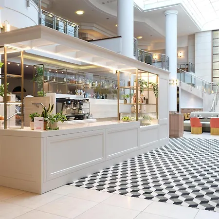 Hilton Hotel 5*